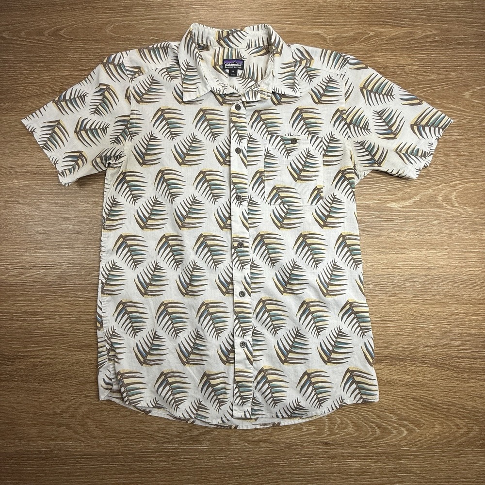 Patagonia Organic Cotton Shirt Men's M Hawaiian Tropical Button Front Camp EUC